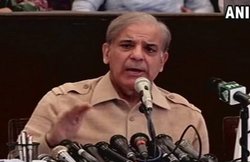 Pakistan: इमरान खान के राज में पहला बड़ा एक्शन, भ्रष्टाचार में नवाज शरीफ का भाई गिरफ्तार