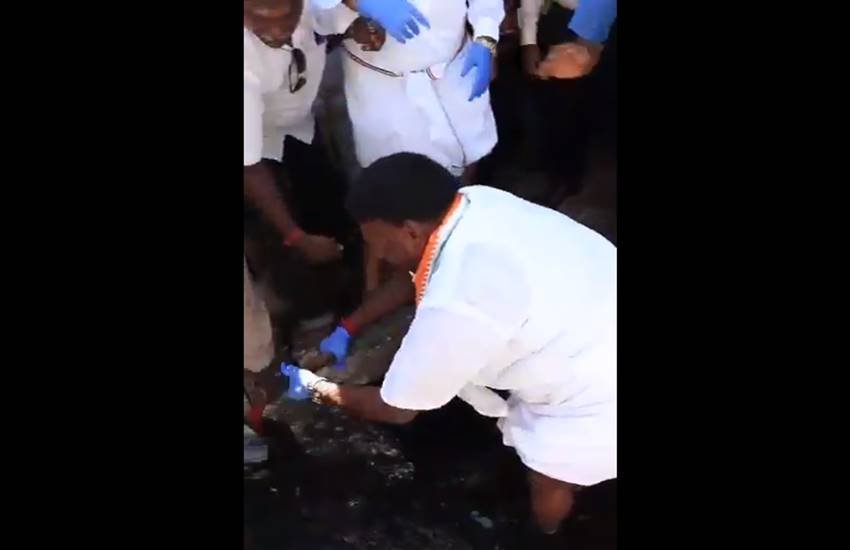 @payalmehta100 ट्विटर हैडल से ट्वीट किए गए वीडियो से लिया गया स्क्रीनशॉट।