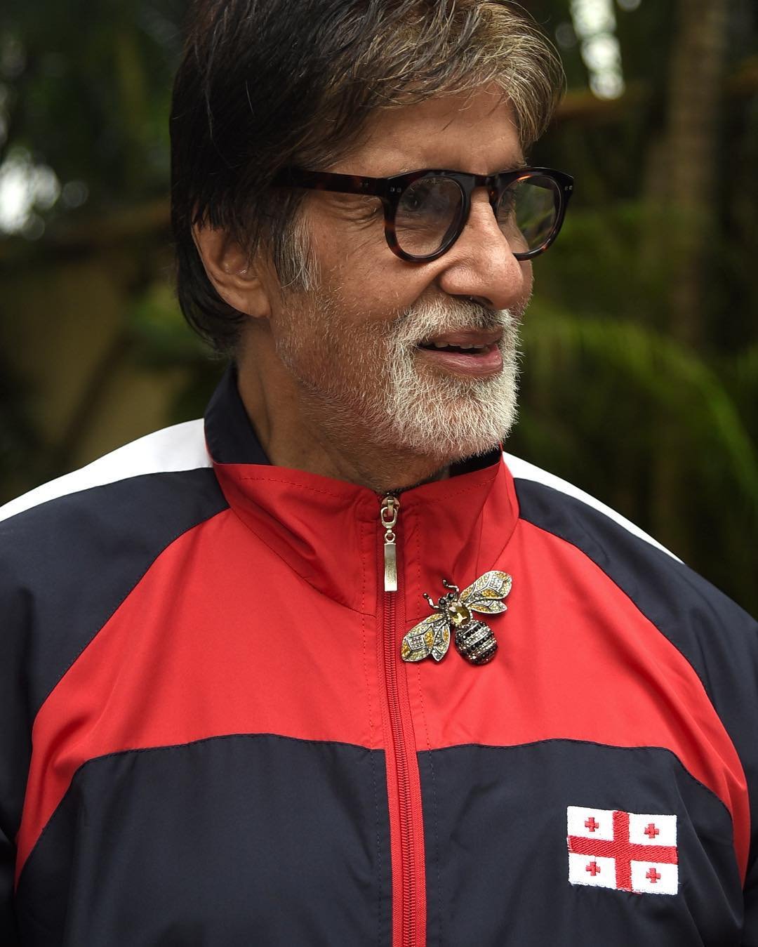 अमिताभ बच्चन अपने दोनों हाथों से बेहतरीन तरीके से लिख सकते हैं।