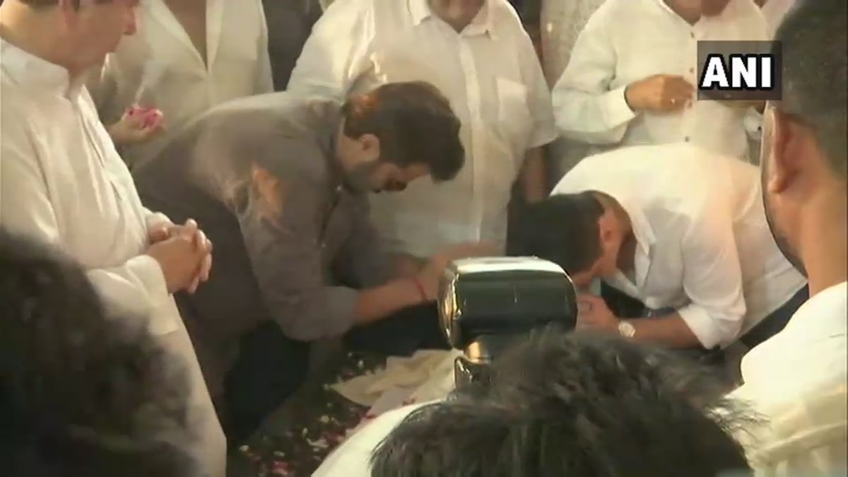 "krishna raj kapoor, krishna raj kapoor dead, krishna raj kapoor death, krishna raj kapoor bollywood, raj kapoor wife, krishna raj kapoor dies, krishna kapoor, krishna kapoor death, krishna kapoor dead