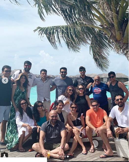 zaheer khan marriage, zaheer khan- sagarika ghatge, sagarika ghatge romatic pis, yuvraj singh, ashish nehra, jansatta gallery, team india players holidays, indian cricketers wifes