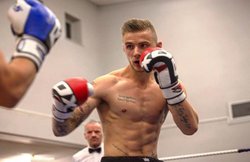 बॉक्सर ने पहले विरोधी की गर्लफ्रेंड से संबंध बनाएं, फिर चाकू मारकर कर दी हत्या