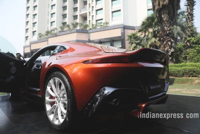 aston martin vantage