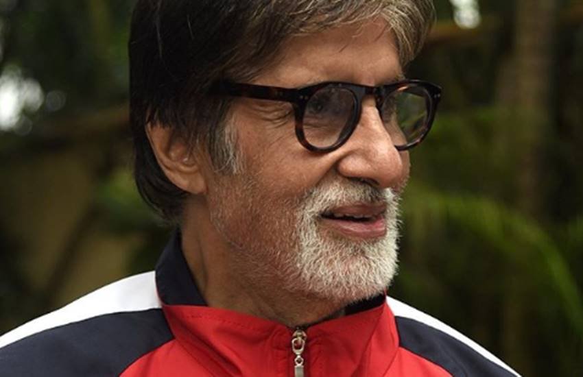 आज अमिताभ बच्चन का 76वां जन्मदिन है। अपनी शानदार दिनचर्या और अनुशासित जीवनशैली से उन्होंने अपनी उम्र एक जगह पर रोक रखी है। 