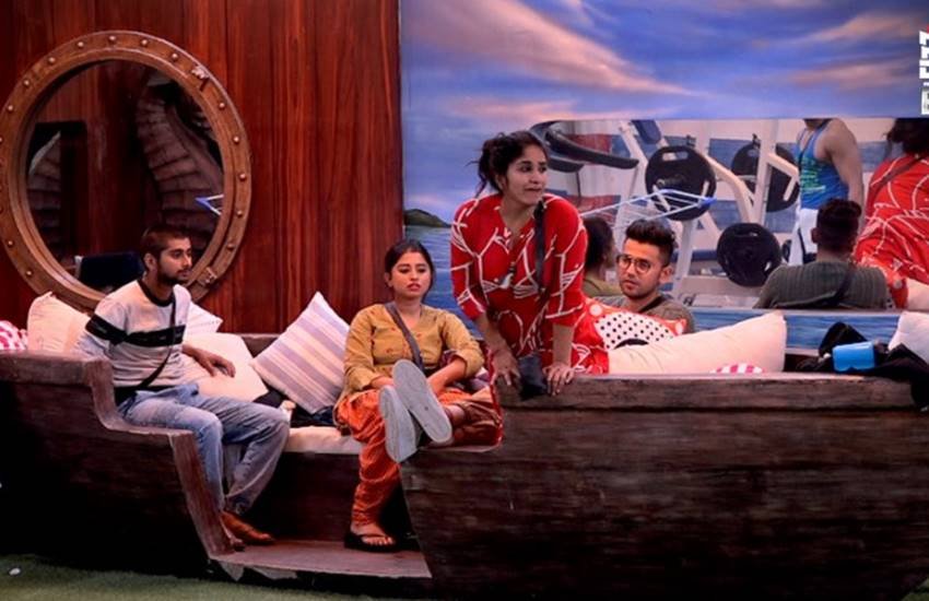 बिग बॉस के घर के नए कप्तान दीपक ठाकुर बने हैं।
फोटो सोर्स - ट्विटर, (@Colors TV) बिग बॉस के घर के नए कप्तान दीपक ठाकुर बने हैं।
फोटो सोर्स - ट्विटर, (@Colors TV)