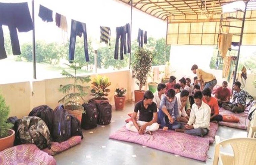 हिंसा की घटना के बाद अहमदाबाद के गुप्त कैम्प में कई हिंदीभाषी छिपे हैं। (Express photo by Ritu Sharma)
