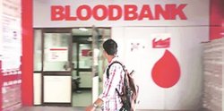 लखनऊः मजदूर-रिक्शा चालकों से खरीदते थे खून फिर केमिकल-पानी मिलाकर बेचते थे, STF ने 7 को पकड़ा