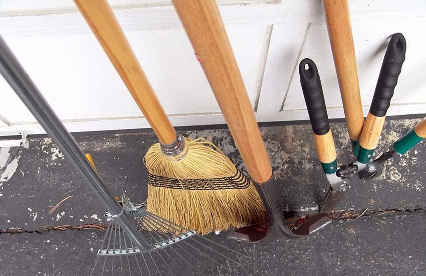 Vastu, Vastu Shastra, Broom, Scissors, Knives, vastu shastra in hindi, vastu shastra movie, vastu for house, vastu for family, vastu for office, vastu for room, vastu for road, religion news