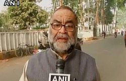 मुस्लिम बीजेपी नेता ने की अयोध्या में मस्जिद बनाने की पैरवी, भड़क गए पार्टी कार्यकर्ता