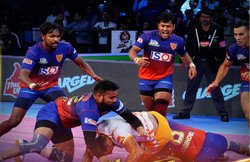 Pro Kabaddi 2018, Puneri Paltan vs Dabang Delhi : दबंग दिल्ली ने 41-37 से दर्ज की सीजन की पहली जीत