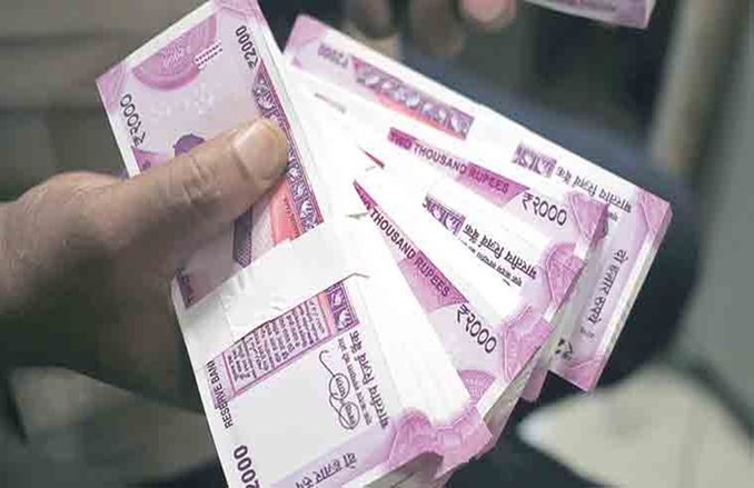 7th Pay Commission: सरकारी कर्मचारियों के लिए अच्छी खबर, बढ़ी हुई सैलरी संग मिलेगा 36 महीने का एरियर