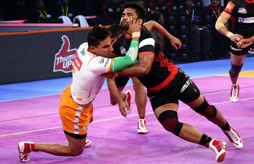 पुणेरी पलटन और बेंगलुरु बुल्स 