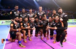 Pro Kabaddi League 2018 : रोमांचक मैच में मुंबा ने पटना को दी मात
