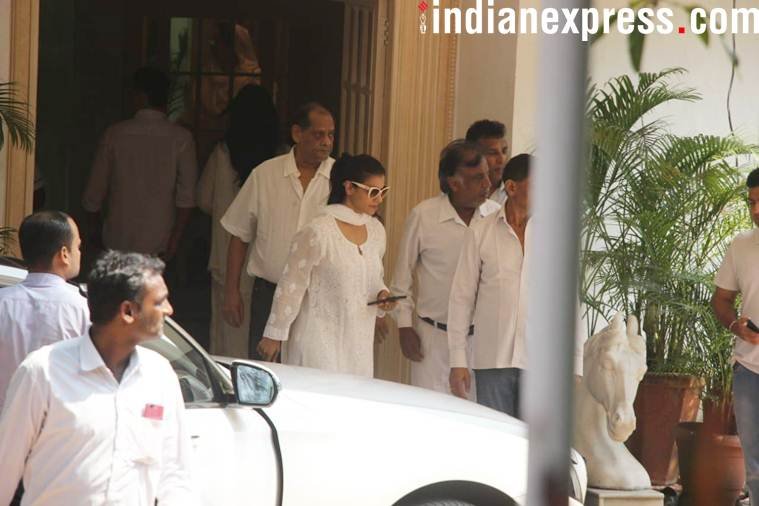 "krishna raj kapoor, krishna raj kapoor dead, krishna raj kapoor death, krishna raj kapoor bollywood, raj kapoor wife, krishna raj kapoor dies, krishna kapoor, krishna kapoor death, krishna kapoor dead