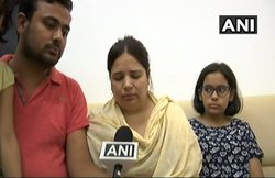 विवेक तिवारी हत्‍याकांड : पत्‍नी सीएम योगी से मिलकर बोलीं- बीजेपी सरकार में विश्‍वास बढ़ा