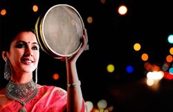 Karwa Chauth Songs: करवा चौथ सेलिब्रेशन में इन बॉलीवुड सांग्‍स से लगाइए तड़का