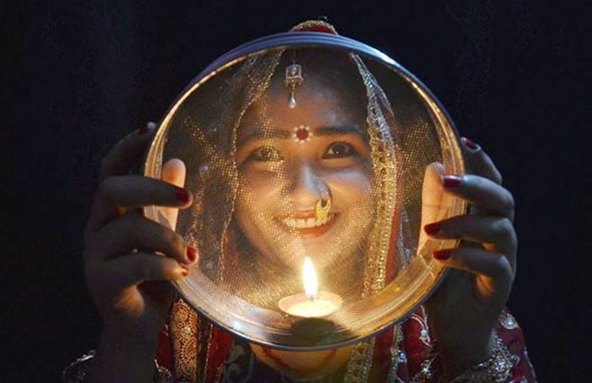 karwa chauth, karwa chauth 2018, karwa chauth vrat vidhi, karwa chauth vidhi, karwa chauth puja vidhi, karwa chauth puja muhurat, karwa chauth puja time, karwa chauth puja shubh muhurat, karwa chauth puja vidhi in hindi, karva chauth, karva chauth vrat vidhi, karva chauth vrat katha, karva chauth puja vidhi, karva chauth puja katha, karva chauth puja timings, karwa chauth vrat vidhi, karwa chauth vrat katha