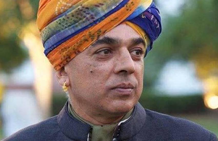 प्रदेश में राजपूत वर्ग पूरी तरह से भाजपा के साथ है। मानवेंद्र सिंह के कांग्रेस में शामिल होने से भाजपा में खलबली मच गई है।