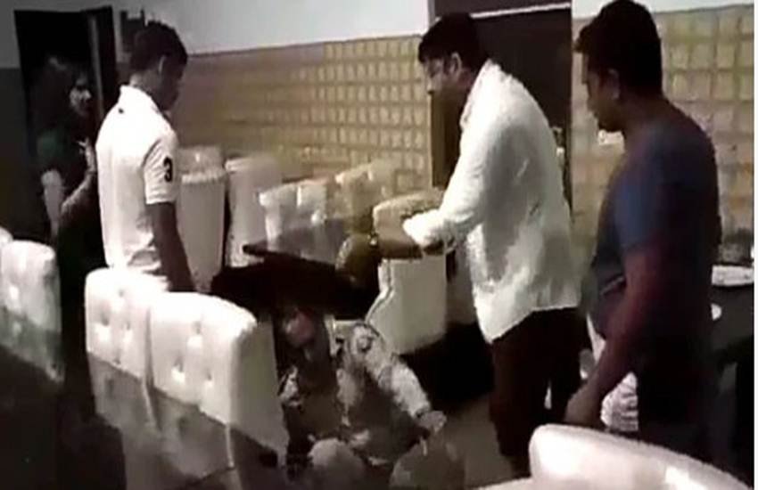 up police, meerut police, BJP councilor, BJP, restaurant, restaurant in meerut