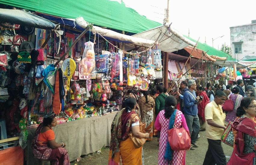 bihar news, bihar women attacked with blades, 20 women attacked with blades, bihar women attacked blades dussehra, dussehra mela attack in bihar, woman attacked by blades bihar news, bihar women attacked with blades, 20 women attacked with blades, bihar women attacked blades dussehra, dussehra mela attack in bihar, woman attacked by blades