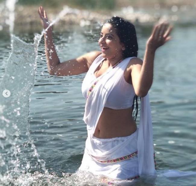 monalisa, monalisa video, monalisa hot pics, monalisa bold photos, monalisa bold images, monalisa update photo, monalisa news, hot monalisa, bhojpuri actress, मोनालिसा,