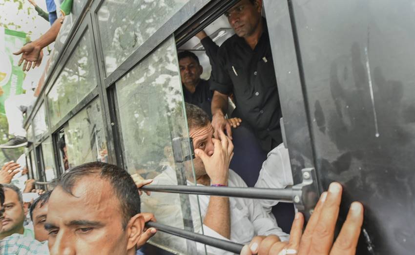 bi, alok verma, rakesh asthana, congress protest, cbi protest live updates, central bureau of investigation, sc cbi hearing, cbi vs cbi, cbi case, cbi latest news, cbi news, cbi director alok verma, cbi director, cbi director alok verma news, cbi issue, cbi feud, cbi today news, cbi hearing supreme court, supreme court cbi, supreme court cbi news