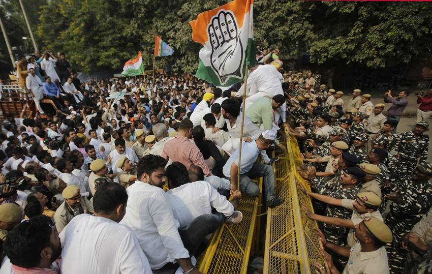 bi, alok verma, rakesh asthana, congress protest, cbi protest live updates, central bureau of investigation, sc cbi hearing, cbi vs cbi, cbi case, cbi latest news, cbi news, cbi director alok verma, cbi director, cbi director alok verma news, cbi issue, cbi feud, cbi today news, cbi hearing supreme court, supreme court cbi, supreme court cbi news
