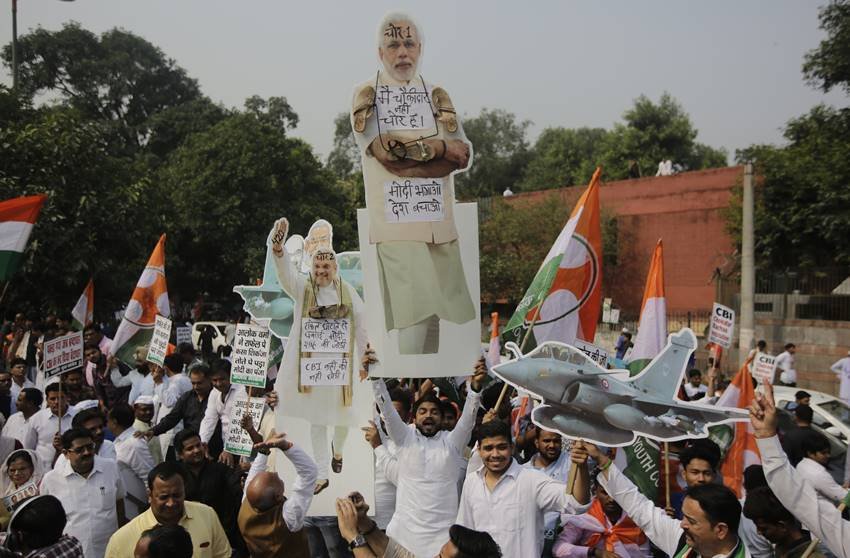 bi, alok verma, rakesh asthana, congress protest, cbi protest live updates, central bureau of investigation, sc cbi hearing, cbi vs cbi, cbi case, cbi latest news, cbi news, cbi director alok verma, cbi director, cbi director alok verma news, cbi issue, cbi feud, cbi today news, cbi hearing supreme court, supreme court cbi, supreme court cbi news