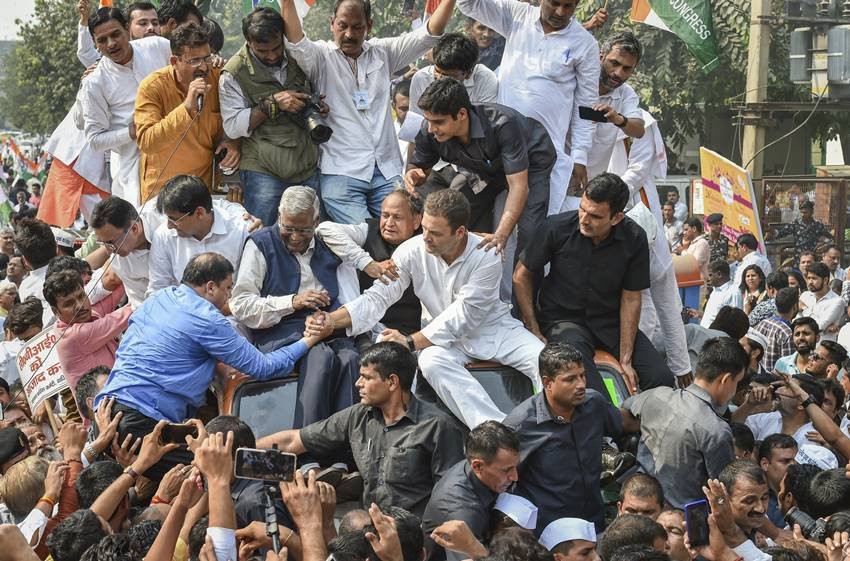 bi, alok verma, rakesh asthana, congress protest, cbi protest live updates, central bureau of investigation, sc cbi hearing, cbi vs cbi, cbi case, cbi latest news, cbi news, cbi director alok verma, cbi director, cbi director alok verma news, cbi issue, cbi feud, cbi today news, cbi hearing supreme court, supreme court cbi, supreme court cbi news