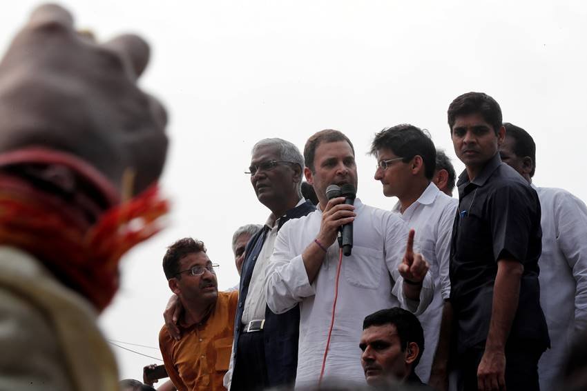 bi, alok verma, rakesh asthana, congress protest, cbi protest live updates, central bureau of investigation, sc cbi hearing, cbi vs cbi, cbi case, cbi latest news, cbi news, cbi director alok verma, cbi director, cbi director alok verma news, cbi issue, cbi feud, cbi today news, cbi hearing supreme court, supreme court cbi, supreme court cbi news