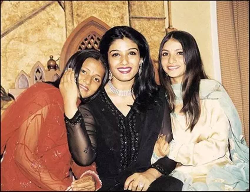 sunny leone daughter, sunny leone adopted baby girl, bollywood parents adopted kids, bollywood adopted kids, sushmita sen daughter adopt, raveena tandon adoption, salim khan adoption, sunny leone daughter photos, sunny leone photos,