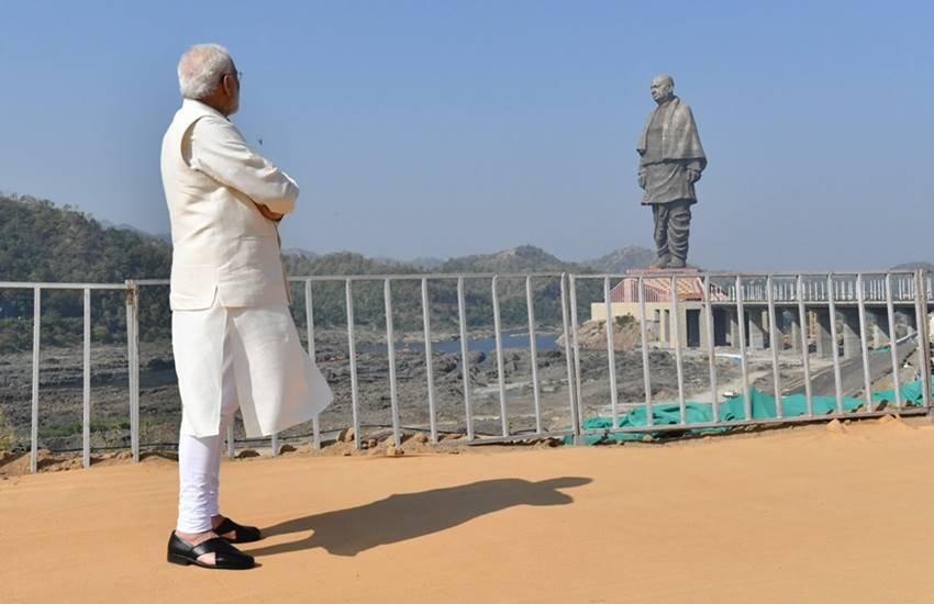 Statue of Unity Inauguration: अनावरण के साथ ही सरदार पटेल की यह प्रतिमा विश्व की सबसे ऊंची प्रतिमा बन गई। (Photo : Twitter/PMO India) Statue of Unity Inauguration: अनावरण के साथ ही सरदार पटेल की यह प्रतिमा विश्व की सबसे ऊंची प्रतिमा बन गई। (Photo : Twitter/PMO India)