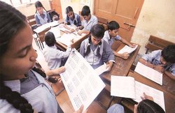 NDMC का आदेश- स्‍कूलों में गायत्री मंत्र का जाप हो, अल्‍पसंख्‍यक आयोग ने भेजा नोटिस
