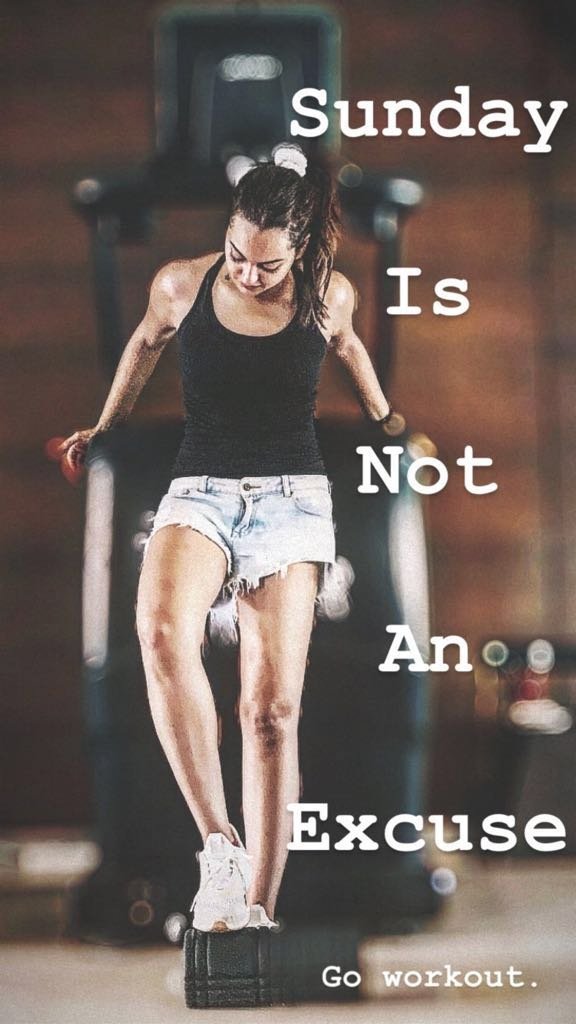 Sonakshi volleying some with the soldiers, Sonakshi sinha, Sonakshi sinha with indian army, Sonakshi with indian solider, Sonakshi sinha latest pics, Sonakshi sinha movies