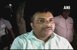 यूपी: खनन अधिकारी का आरोप- बीजेपी विधायक ने बंद कमरे में समर्थकों संग पीटा