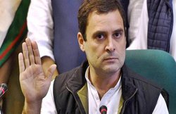 Madhya Pradesh Elections: शिवराज की तारीफ कर राहुल ने किया पीएम मोदी पर हमला
