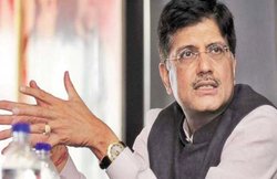 यूनियन पर पीयूष गोयल के बयान से भड़के कर्मचारी, गुस्से में फेंका गमला