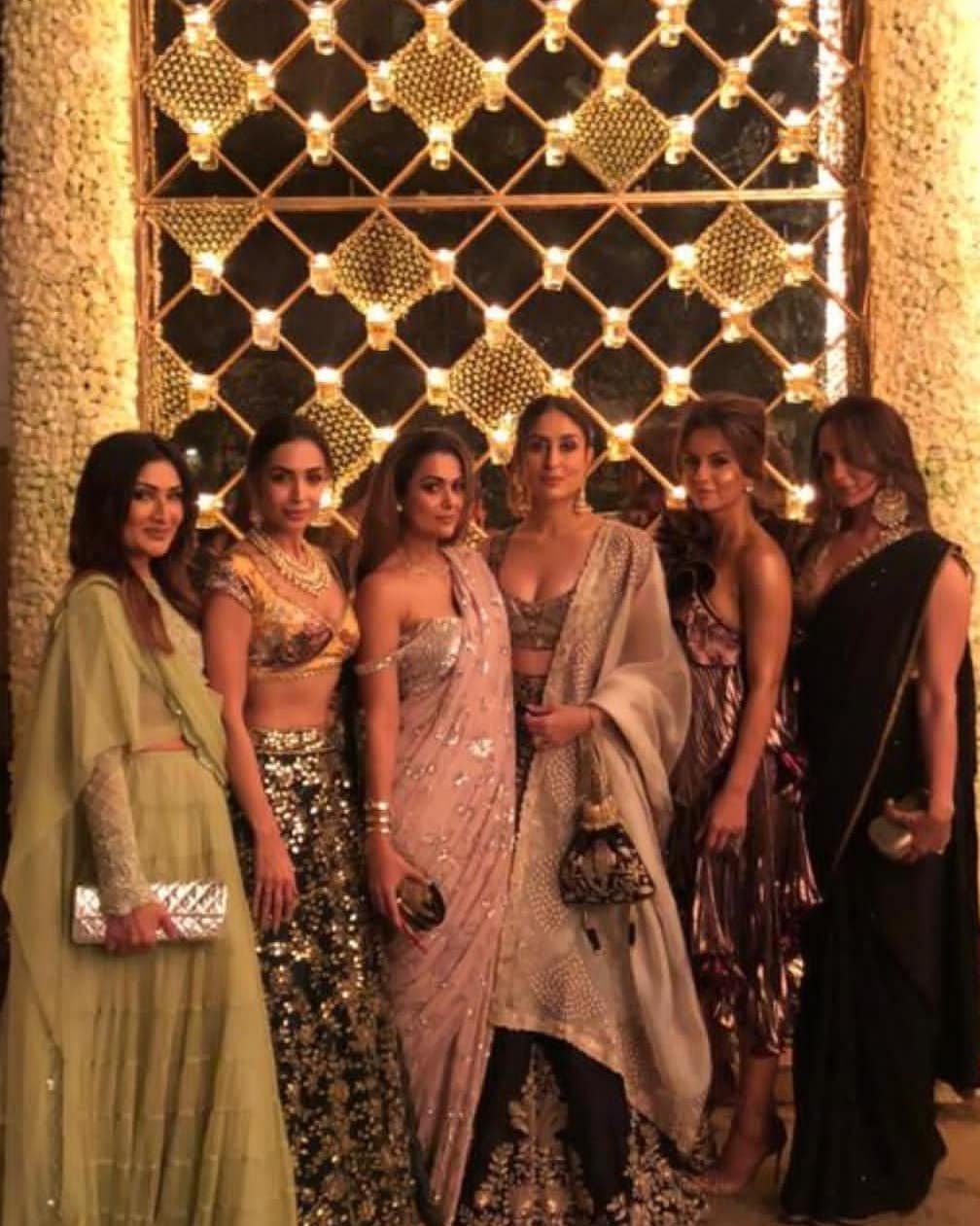 "srk, srk diwali party, srk, shah rukh khan, diwali party, gauri khan, suhana khan, alia bhatt, katrina kaif, shilpa shetty, katrina kaif, karisma kapoor, kajol, karan johar, jacqueline fernandez, malaika arora, arjun kapoor