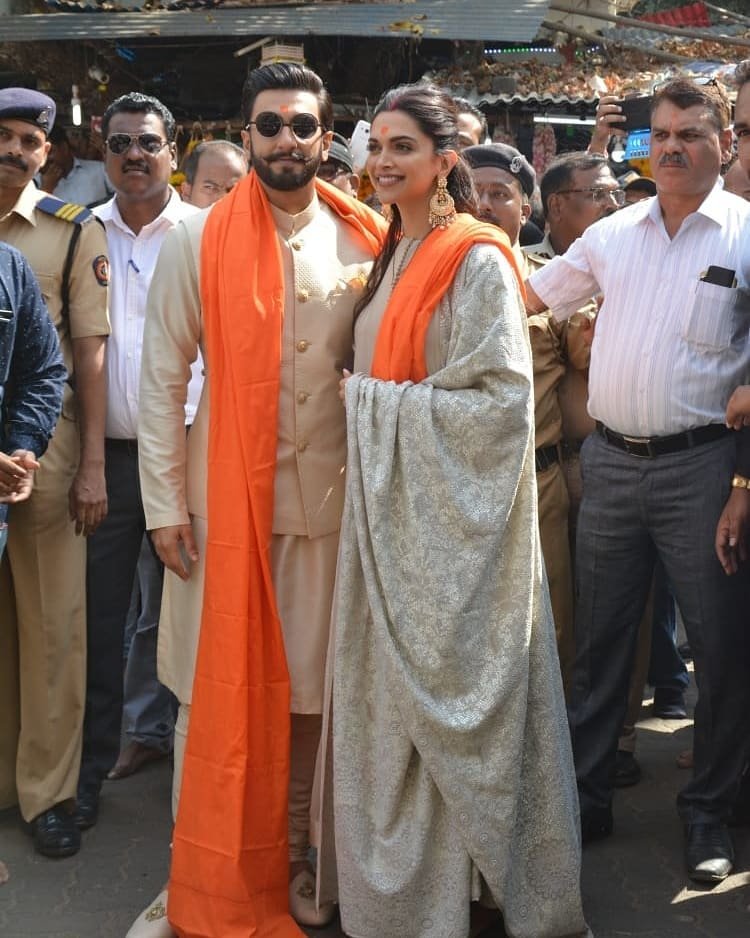 "deepika ranveer, deepika padukone, ranveer singh, deepika ranveer siddhivinayak visit, deepika, ranveer, deepika ranveer latest photo, deepika ranveer news, deepika ranveer wedding, deepika ranveer photos, deepika ranveer family, deepika ranveer news, deepika ranveer latest news