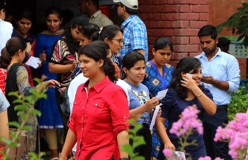 IBPS की ओर से पीओ भर्ती की मुख्‍य परीक्षा पहले ही संपन्‍न कराई जा चुकी है। (Express file Photo by Kamleshwar Singh)