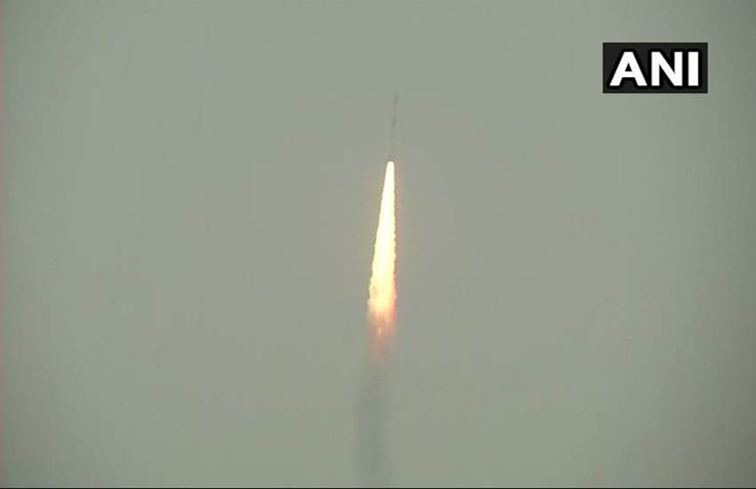 ISRO, ISRO Launch, Launch, HysIS satellite, PSLV-C43, US, Satish Dhawan Space Centre, Sriharikota, हाइपरस्पेक्ट्रल इमेजिंग सैटलाइट, सैटलाइट, महाउड़ान, पीएसएलवी, इसरो, satellite, pslv c43, ISRO missions, National News, Hindi News