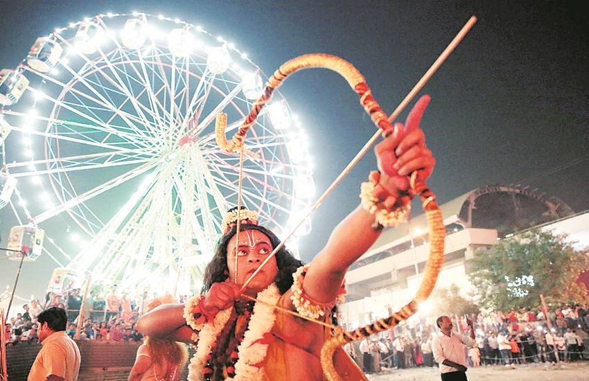 भारतीय संस्कृति में राम एकता की वह मूर्ति है जिसकी प्राण-प्रतिष्ठा सदियों पहले लोक के हृदय में हो चुकी है। 