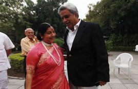 Swaraj Kaushal With Sushma
