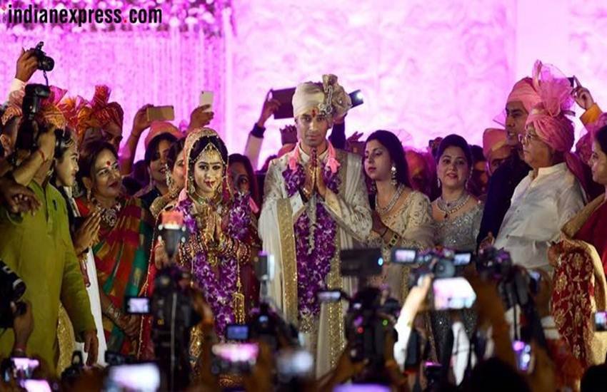 Tej Pratap Yadav on Divorce, Tej Pratap Yadav, Divorce, Fight, RJD Leader, Lalu Prasad Yadav Elder Son, Bihar Assembly, Dhoti, Kurta, Modi Jacket, Home, Visit, Hotel, Patna, Capital, Family Court, Bihar, Aishwarya Rai, Wife, State News, Bihar News, India News, Hindi News