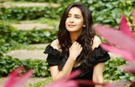 Chahat khanna, tv actress, tv serial, bade achhe lagte hain, bade achhe lagte hain actress, चाहत खन्ना, टीवी एक्ट्रेस, टीवी सीरियल, बड़े अच्छे लगते हैं