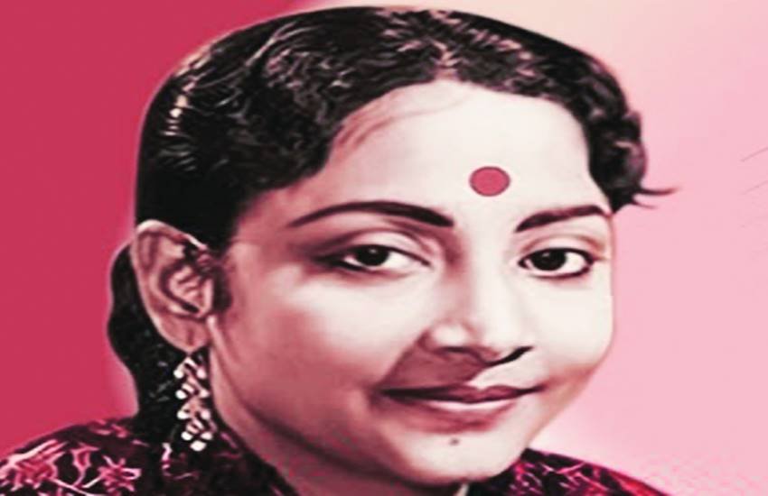 1942 में गीता दत्त का परिवार मुंबई आ गया था।  1942 में गीता दत्त का परिवार मुंबई आ गया था।