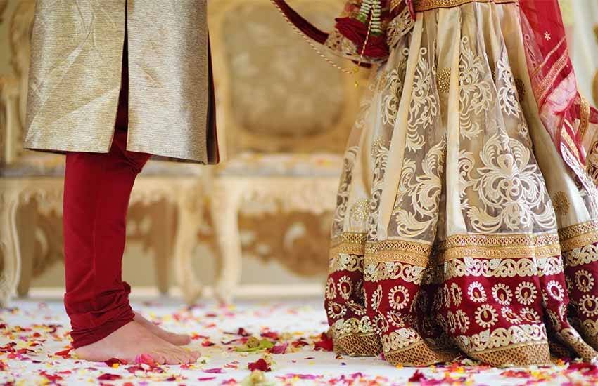 Bride And Bridegroom, Bride And Bridegroom marriage, Bride And Bridegroom wedding, Bride And Bridegroom sat fere, Seven Round, Seven Round in marriage, Seven Round in hindu, religion news