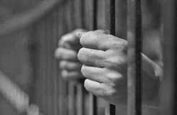 12 साल की बच्‍ची को ‘पत्‍नी’ बुलाकर शोषण करता था, भारतीय को 13 साल जेल और 12 कोड़ों की सजा