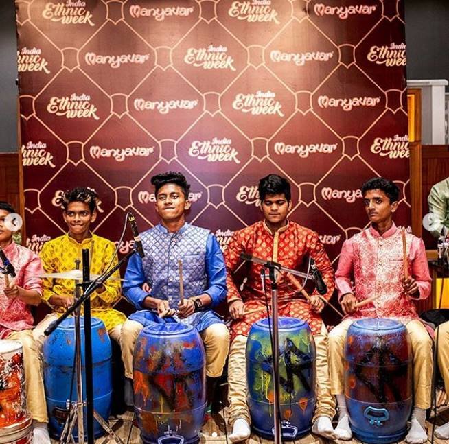 Virat Kohli Style, Stylish Indian Cricketers, Virat Kohli MensXP, Virat Kohli Fashion, Virat Kohli Dharavi kids, Virat Kohli Diwali, Virat Kohli Manyavar, kohli diwali with kids, kohali latest pics