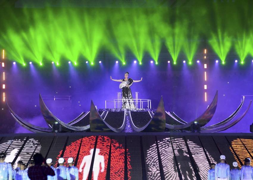 hockey world cup, hockey world cup 2018, hockey world cup opening ceremony, shah rukh khan, srk, madhuri dixit, ar rahman, hockey world cup opening ceremony live, hockey world cup 2018 opening ceremony, hockey world cup opening ceremony 2018, hockey world cup opening ceremony live, hockey world cup opening ceremony 2018 live